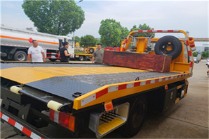 元坝附近拖车电话号码服务